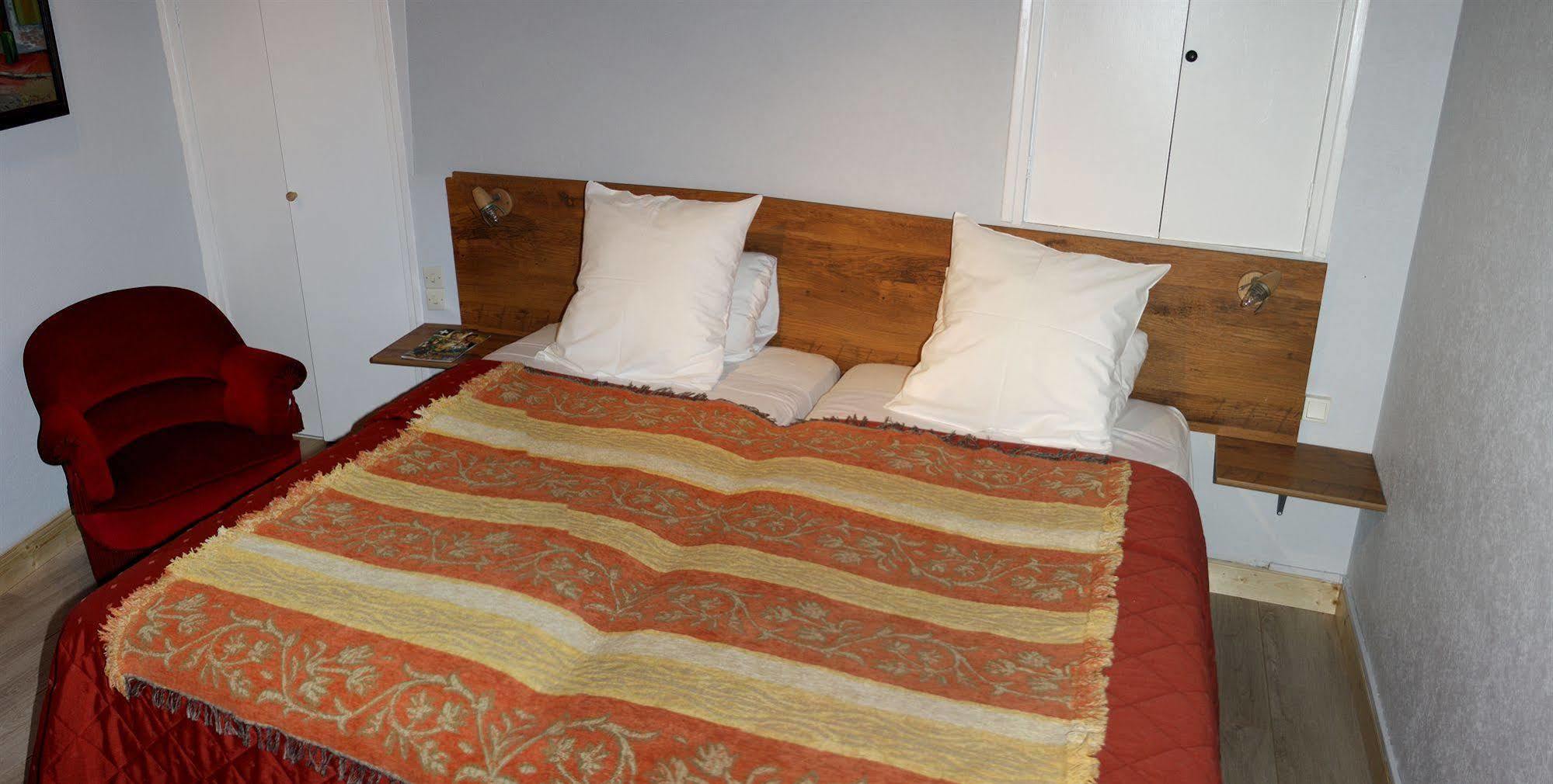 Le Relais Des Templiers Hotel Beaugency Exterior photo