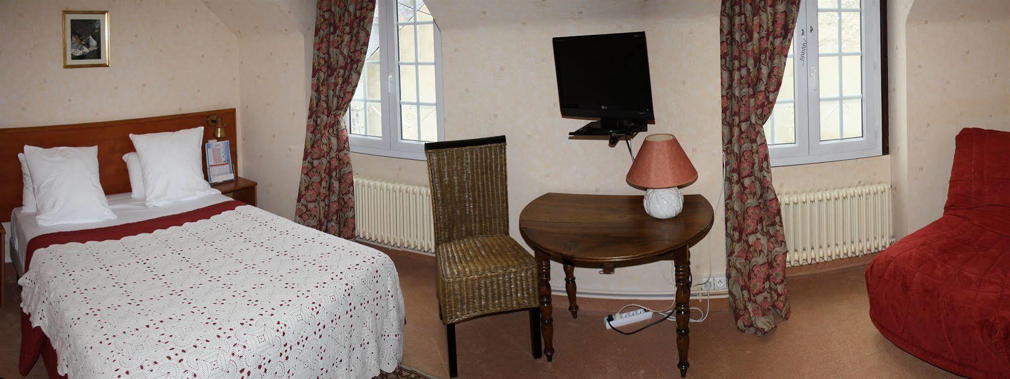 Le Relais Des Templiers Hotel Beaugency Exterior photo